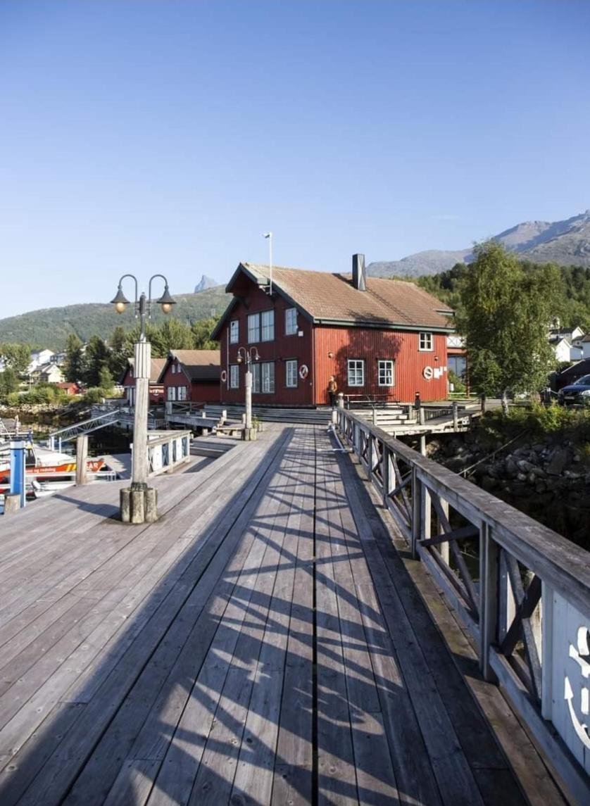 Koselig Leilighet I Narvik Sentrum 5 Soveplasser Gratis Parkering Og Gratis Internett المظهر الخارجي الصورة