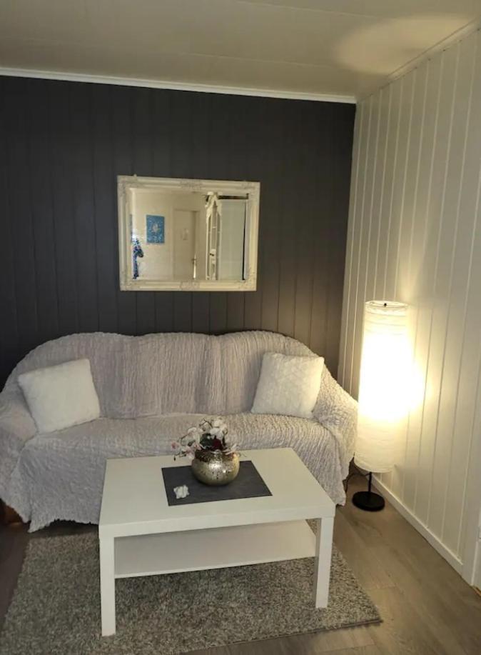 Koselig Leilighet I Narvik Sentrum 5 Soveplasser Gratis Parkering Og Gratis Internett المظهر الخارجي الصورة